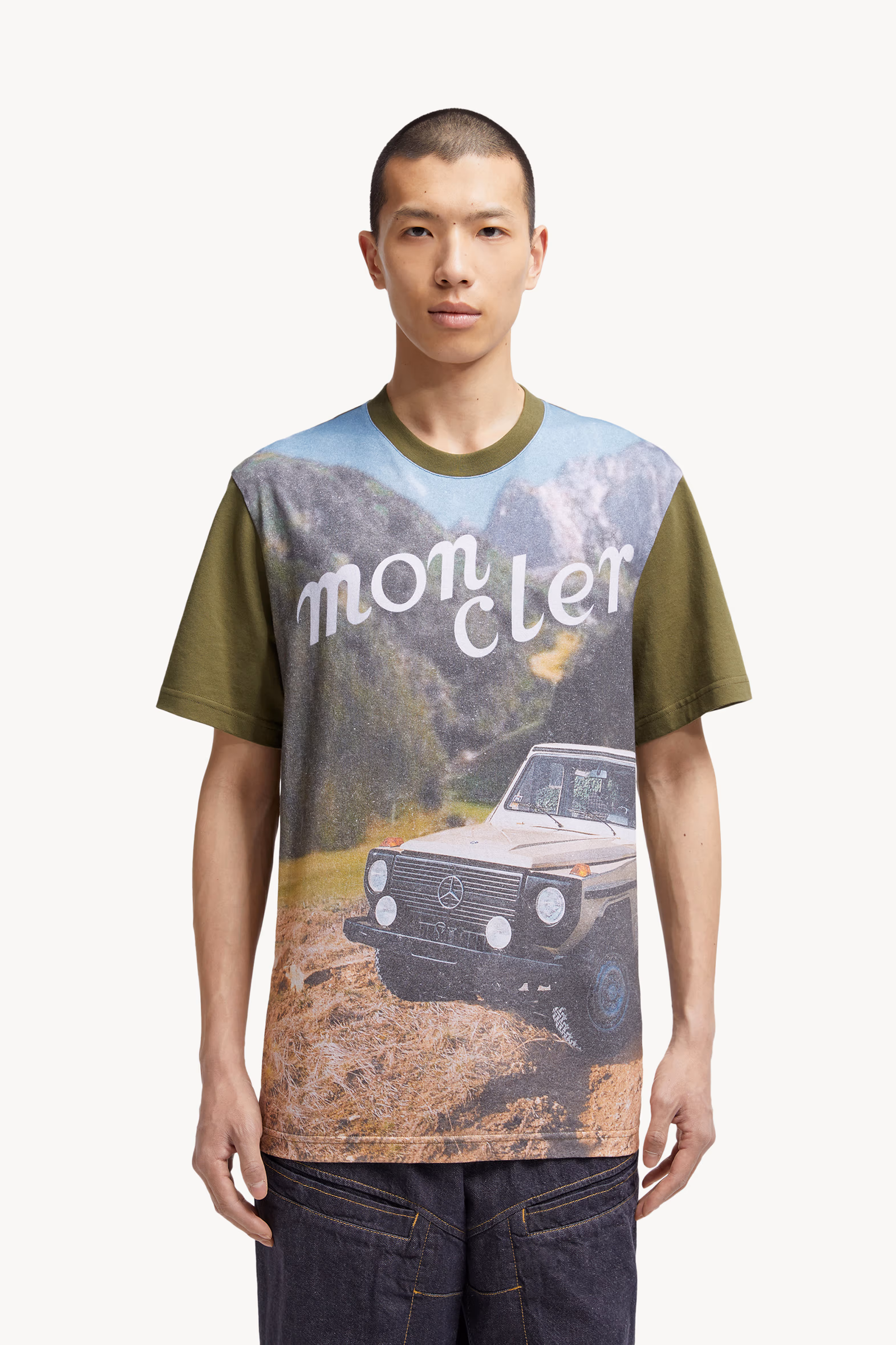 Camiseta de algodón con estampado Moncler x Mercedes-Benz de NIGO Hombre Verde Oliva Moncler 3